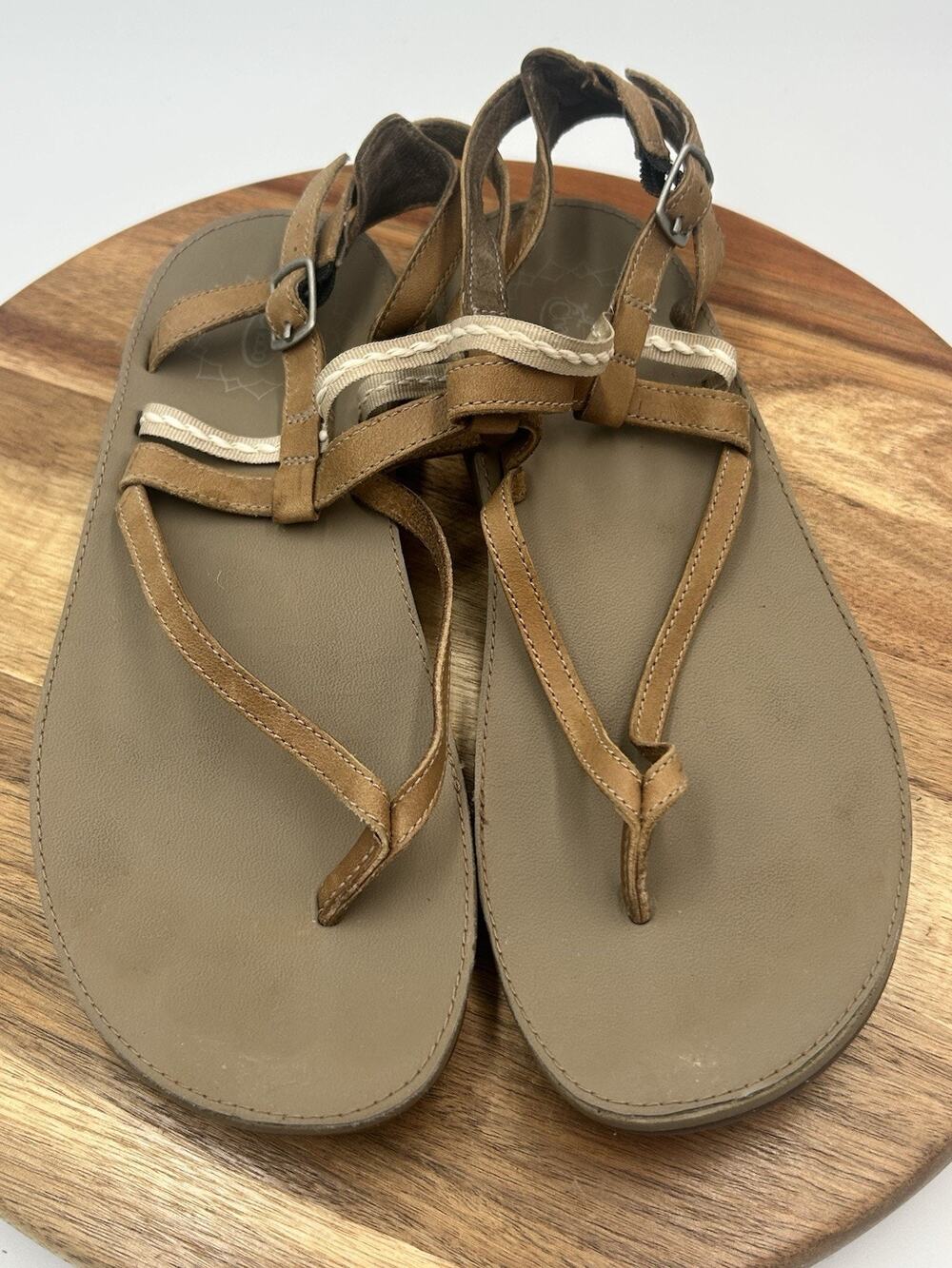 Chaco Sandals Womens Sz 8 Brown Leather Strappy Toe Loop Comfort Hiking Minimal